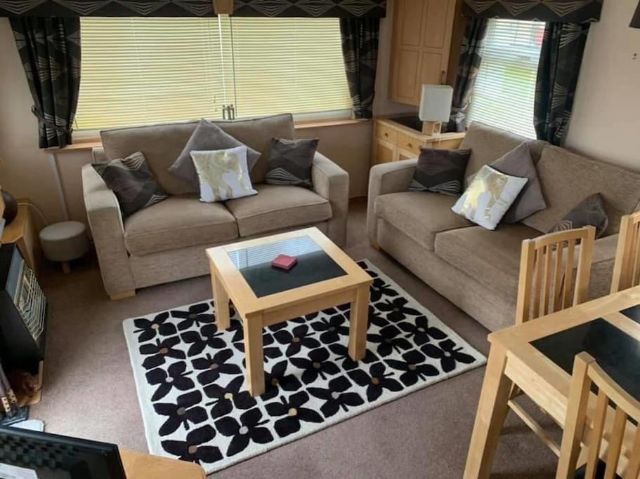 6 Berth Caravan On Sealands Site. Double Glazing Villa Ingoldmells Esterno foto